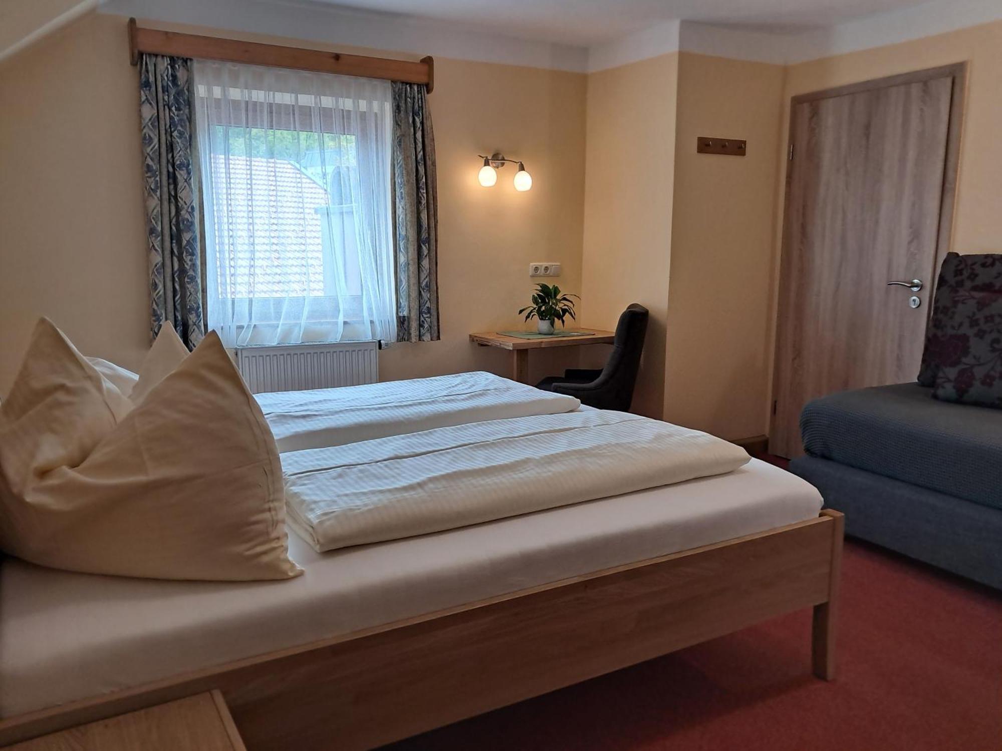 Hotel Garni Edelweiss Siegsdorf Exterior photo