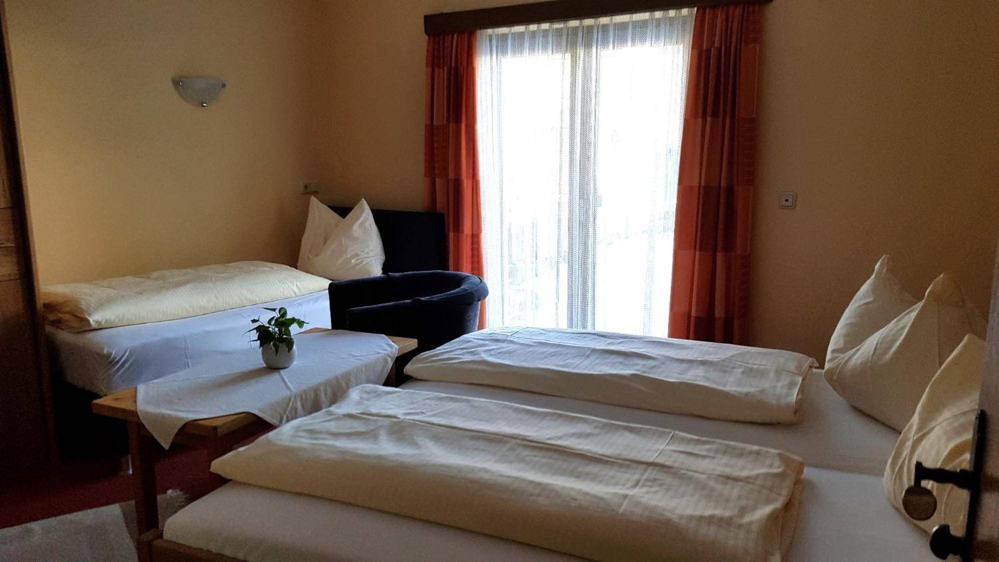 Hotel Garni Edelweiss Siegsdorf Exterior photo